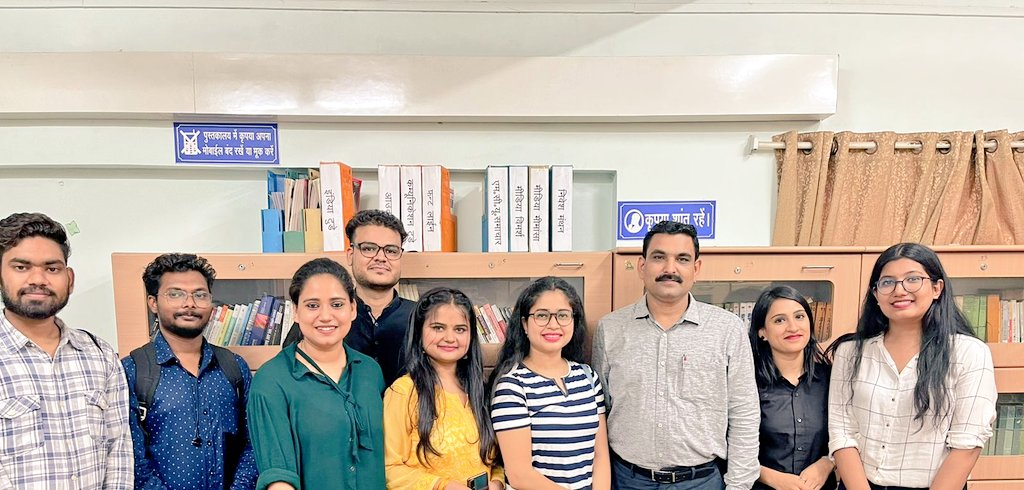 ये खूबसूरत सफर यहीं तक था <a href="/mcu_bhopal/">MCNUJC</a> में 5 साल कब बीत गए पता ही नहीं चला.विश्वविद्यालय ने बहुत कुछ सिखाया, काबिल बनाया.HOD <a href="/aashishjoshi/">Dr. Aashish Joshi</a> सर का आशीर्वाद मार्गदर्शन खूब मिला,दोस्तों के साथ खूब जमी
अब कदम दिल्ली की तरफ बढ़ गए.ढेरों खूबसूरत लम्हें समेट लिए हैं

ये दिन फिर ना आएंगे❤