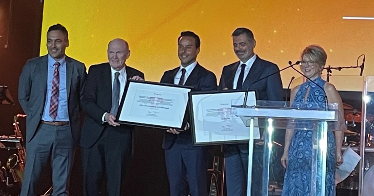 MedicomGlobal's tweet photo. Proud to be a gold sponsor of the Rosalind & Morris Goodman Cancer Institute, McGill University. We enjoyed the evening at the Santé Gala with colleagues, @McGillGCI friends and @LaurentDTardif for a great cause: #PrideinProtection #CancerResearch #GCInews #McGillUniversity https://t.co/VCuPKpvSNW