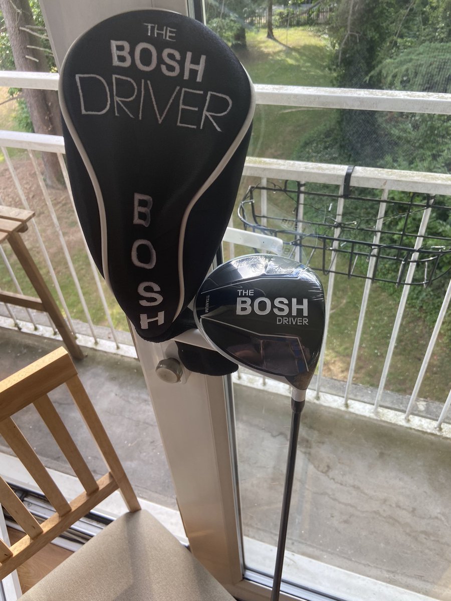 SirDossa's tweet photo. New Bosh Driver has arrived..looks the business! Cheers @iamtomskinner ⛳️ 🍻 #bosh #bishbashbosh https://t.co/5O0xd9S84B