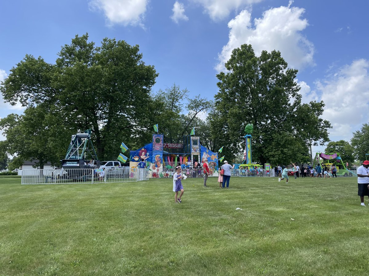 Skfuoco's tweet photo. Thx @Ecorseschools for making the #juneteenth2022 celebration a memorable one for the whole community. It was spectacular! https://t.co/uohSjKmAhd
