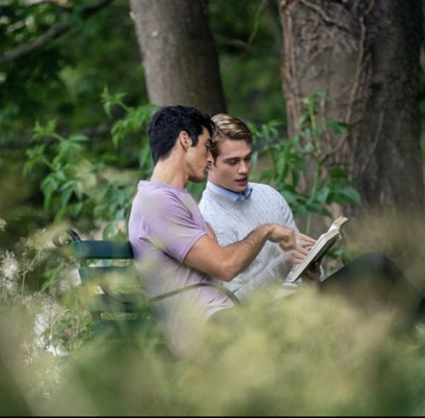 RWRBNews's tweet photo. New pictures of Nick and Taylor as Alex and Henry! https://t.co/S8wHfZAr6O