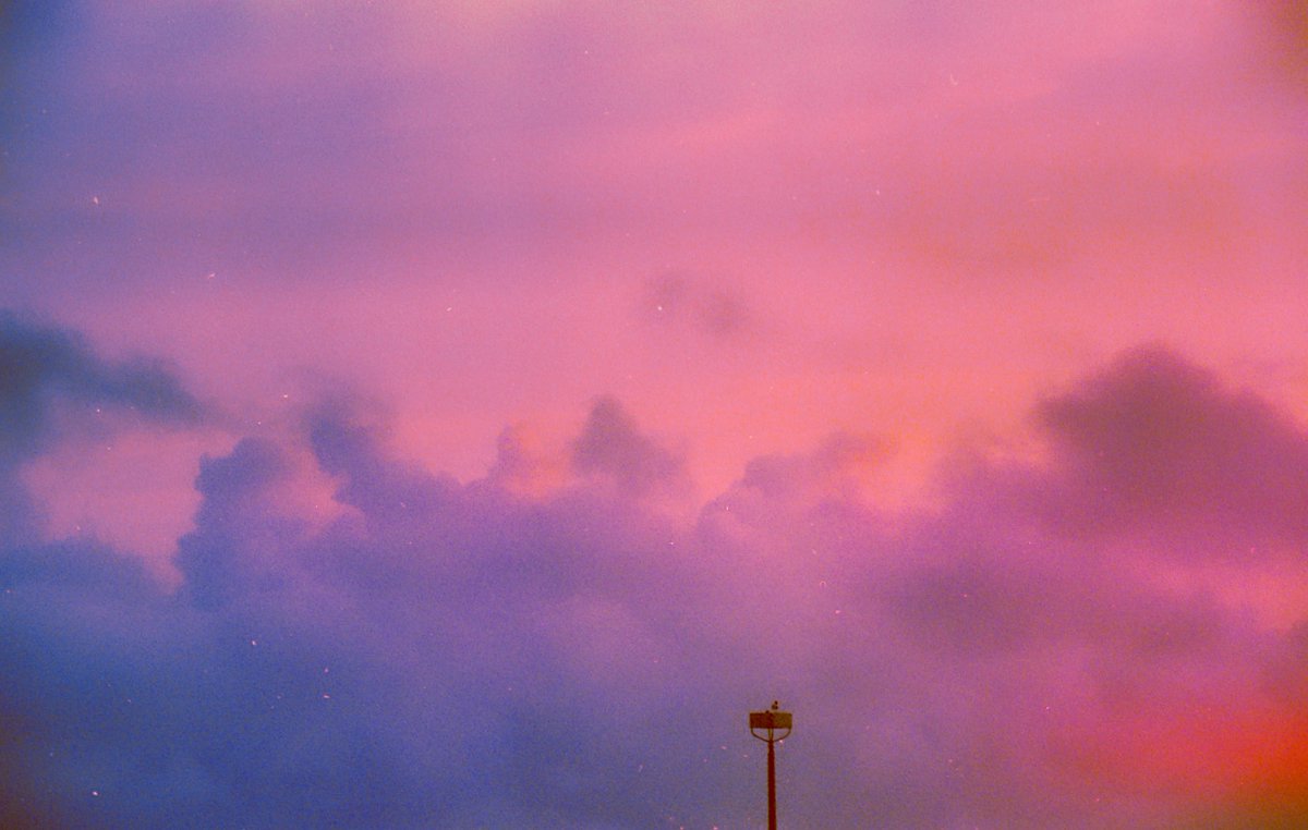 Ang_Ramm's tweet image. Water color skies