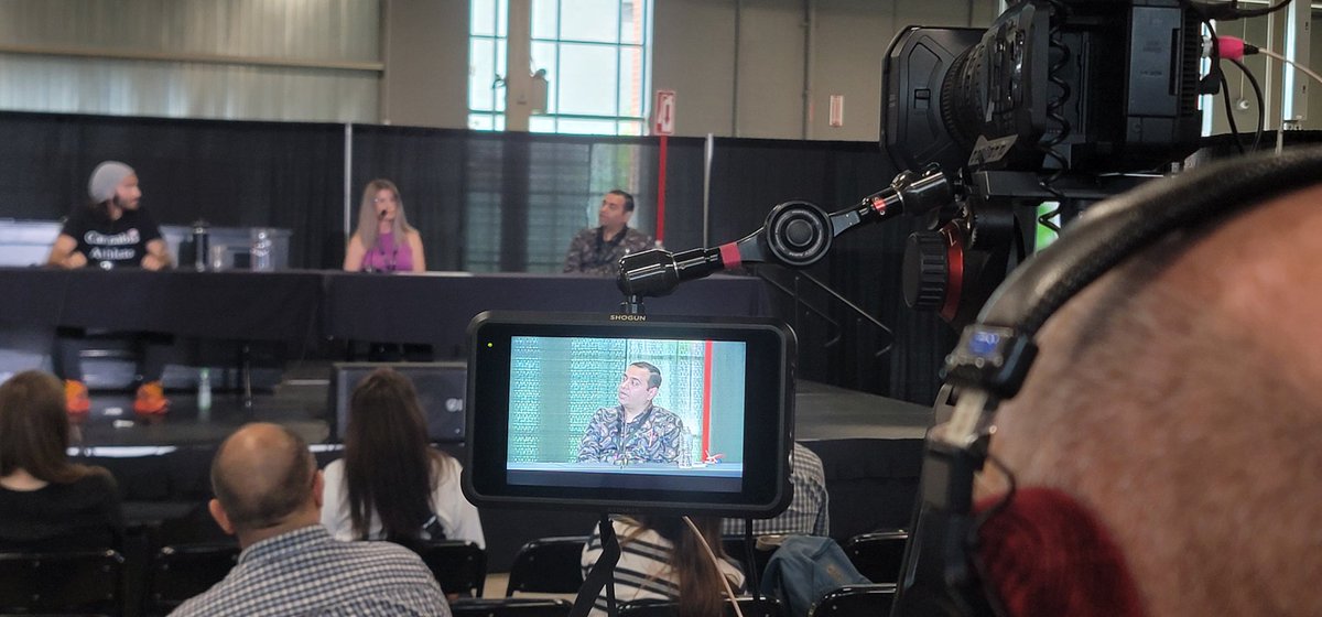 Thought leadership on the main stage today at <a href="/strainexplorer/">Cannabis Wiki</a>, with input from <a href="/_deepakanand/">Deepak Anand</a> <a href="/StarseedCA/">Starseed Medicinal</a> @CarlenCosta on how men and women have different needs, use cannabis differently, the endocannabinoid system, and cannabis &amp; the workplace.