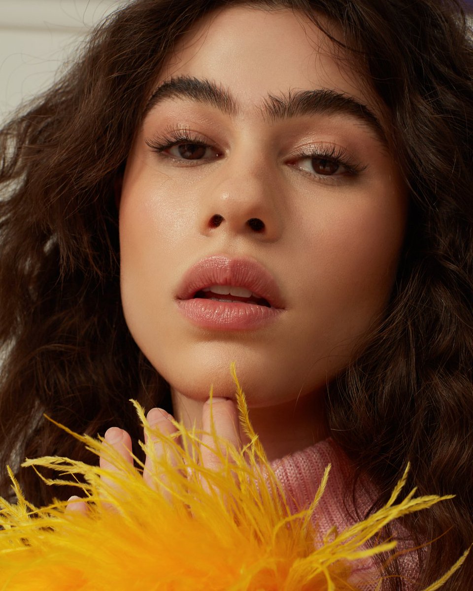 thebrickmgmt's tweet photo. Lana // @LanaAlhakim 🌸

With @WeAreThatAgency Shot @KatyPritchett Style @Gabriel.Castorena Hair / Makeup @MakeupByLez https://t.co/ztGzYY6Zju