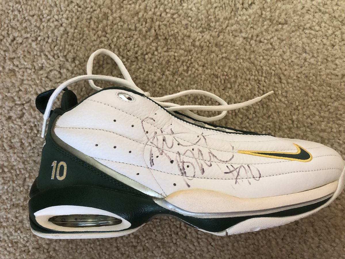 bottechia1998's tweet photo. @S10Bird @seattlestorm https://t.co/y7KJwLnqFV