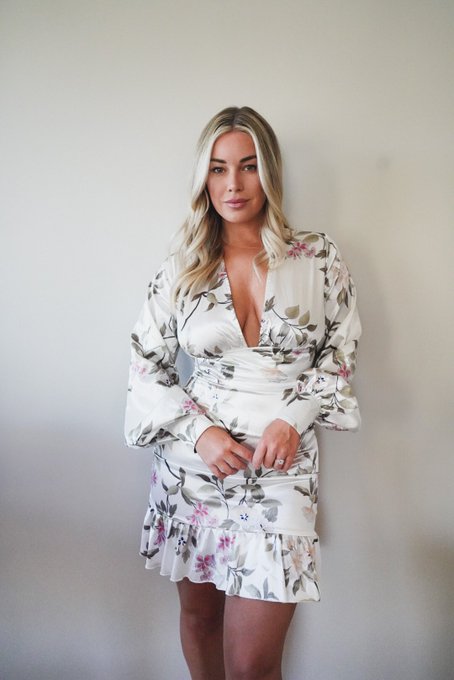 A little florals for today https://t.co/Pojz7QTT5u