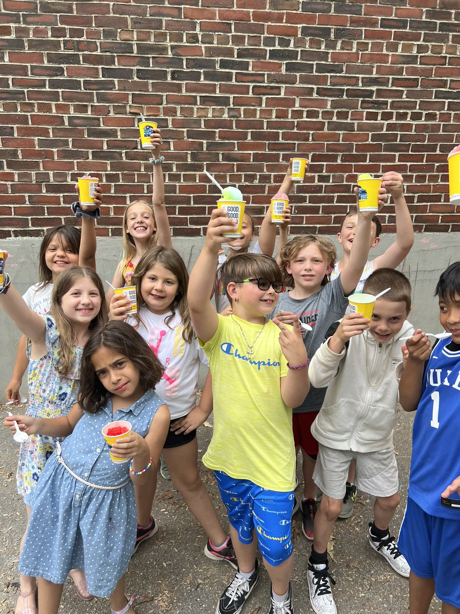FamousinThird's tweet photo. Cheers to third grade! https://t.co/85jwdJIoOq