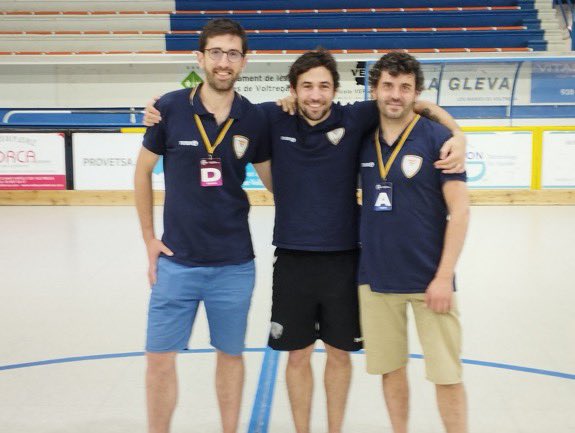 <a href="/AntoniLodi/">Antoni</a> 

“Per fi podré cridar sense que el <a href="/Puyirural/">David Figueras</a> em faci un copet a l’esquena. Fa 23 anys el meu tiet Antoni i l’Albert m’hi van portar i aquí em quedo”

kiliansebria.cat
<a href="/IgualadaHC/">Igualada Hoquei Club</a> 
<a href="/som_dhoquei/">Som d'Hoquei</a> 
<a href="/okcatcat/">OKCAT🎗️🇨🇭🇧🇪🏴󠁧󠁢󠁳󠁣󠁴󠁿🇩🇪</a> 
<a href="/SolohockeyNET/">Solohockey.NET</a>
<a href="/FedPatinaje/">RFEPatinaje</a> 
<a href="/FCPatinatge/">FCPatinatge</a>