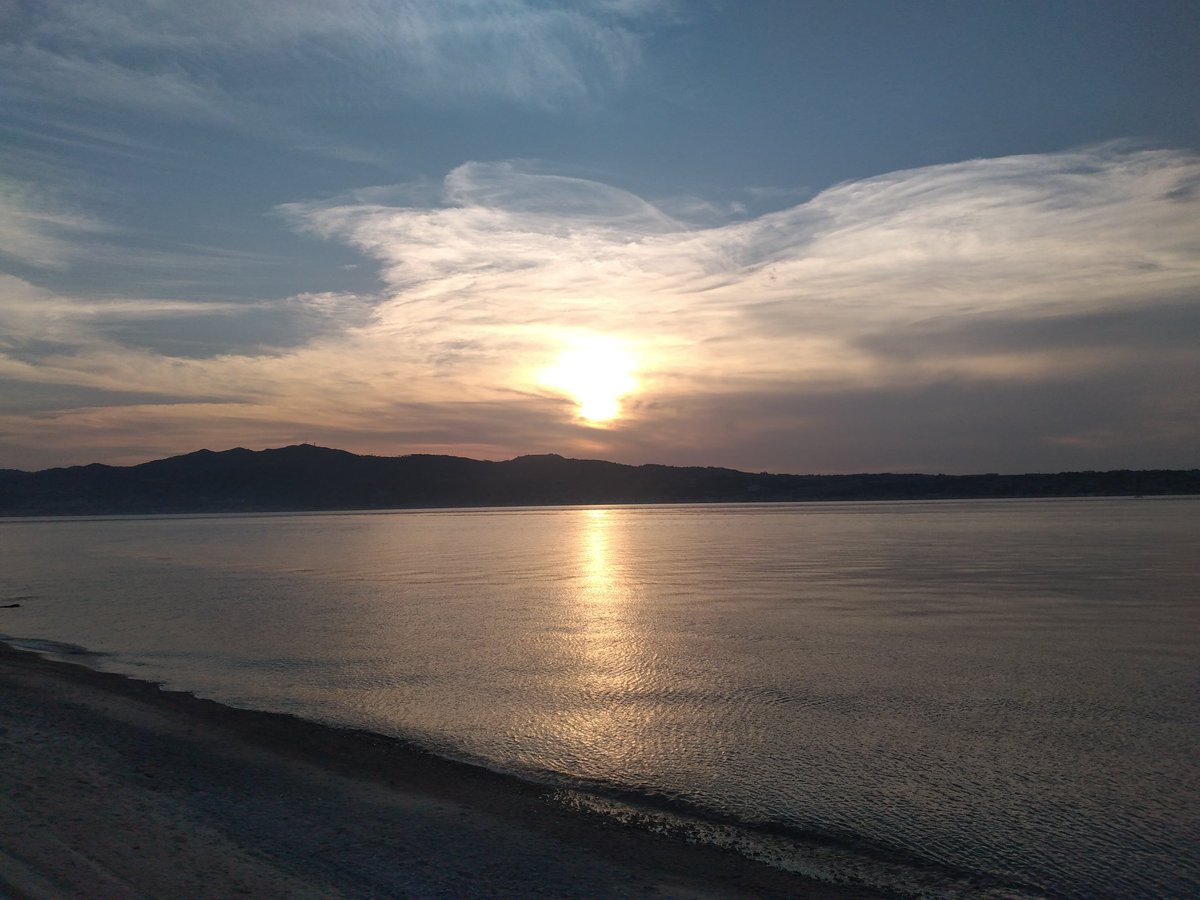 LeottaVi's tweet photo. Guardate che spettacolo
#VillaSanGiovanni #Cannitello #StrettodiMessina.
Vi auguro una #buonaserata.
π₯°π₯°π₯°β€β€β€π₯π₯π₯πΎπΎπΎ https://t.co/5MsDXYkbH7