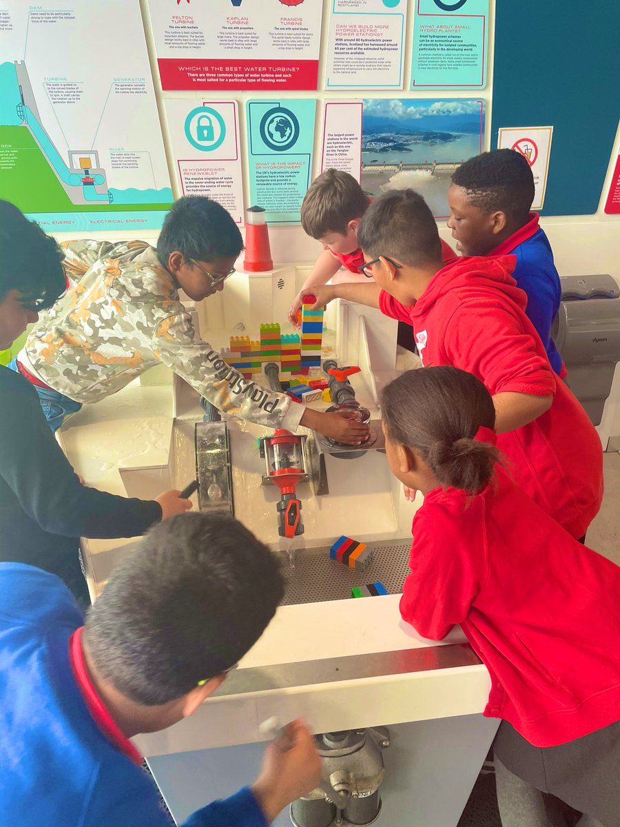 MissPClarke's tweet photo. P4 had the best time at @gsc1 today! There are definitely some budding scientists in the class!🥼🧪🔬 @StMarysSTEM @stmarysmaryhill @STEMglasgow https://t.co/IpT8riCDEz