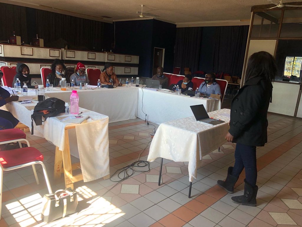 MagariraBelinda's tweet photo. Yesterday attending National Aids Council Murewa peer educators review meeting. Facilitated discussion on Sexual Reproductive Health with female sex worker peer educators. #ministerbzw #developmentpractitioner #srh #srh4all https://t.co/dc2gJnMEEr