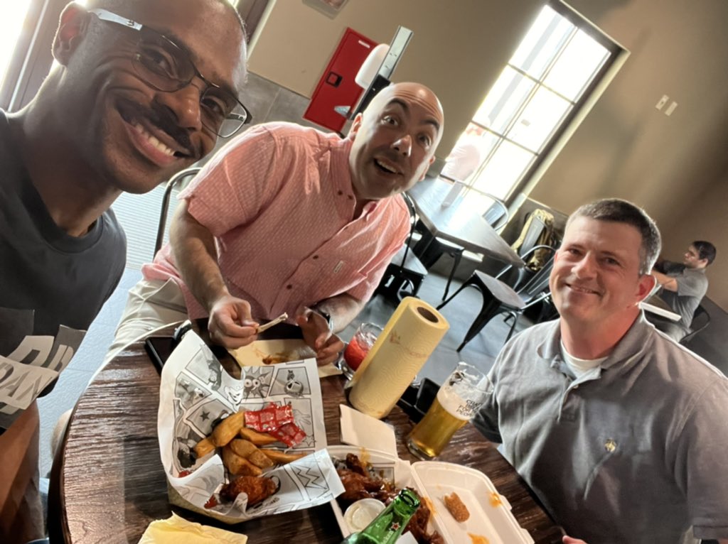 deedubya78's tweet photo. ๐บ๐ช๐ธ๐บ๐ธ
#TheTriad
#KeepGrindin
#SixthDeploymentLoading
#GoNavy
#Spain #BAINBRIDGE https://t.co/IashJpNAYJ