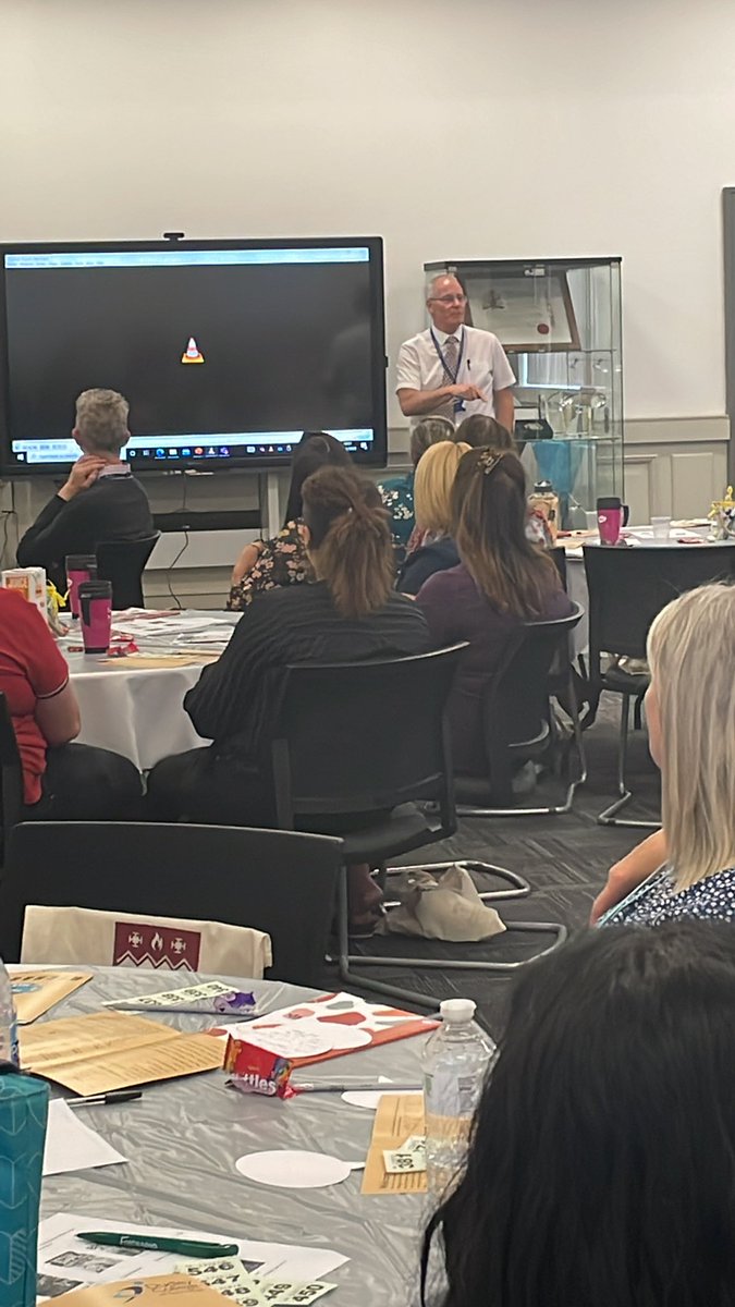 OldhamTLA's tweet photo. Phil Raxster sharing how our Employer responsive team have transformed hybrid delivery to engage their learners. #TMDudley22 https://t.co/byfbUHg69e