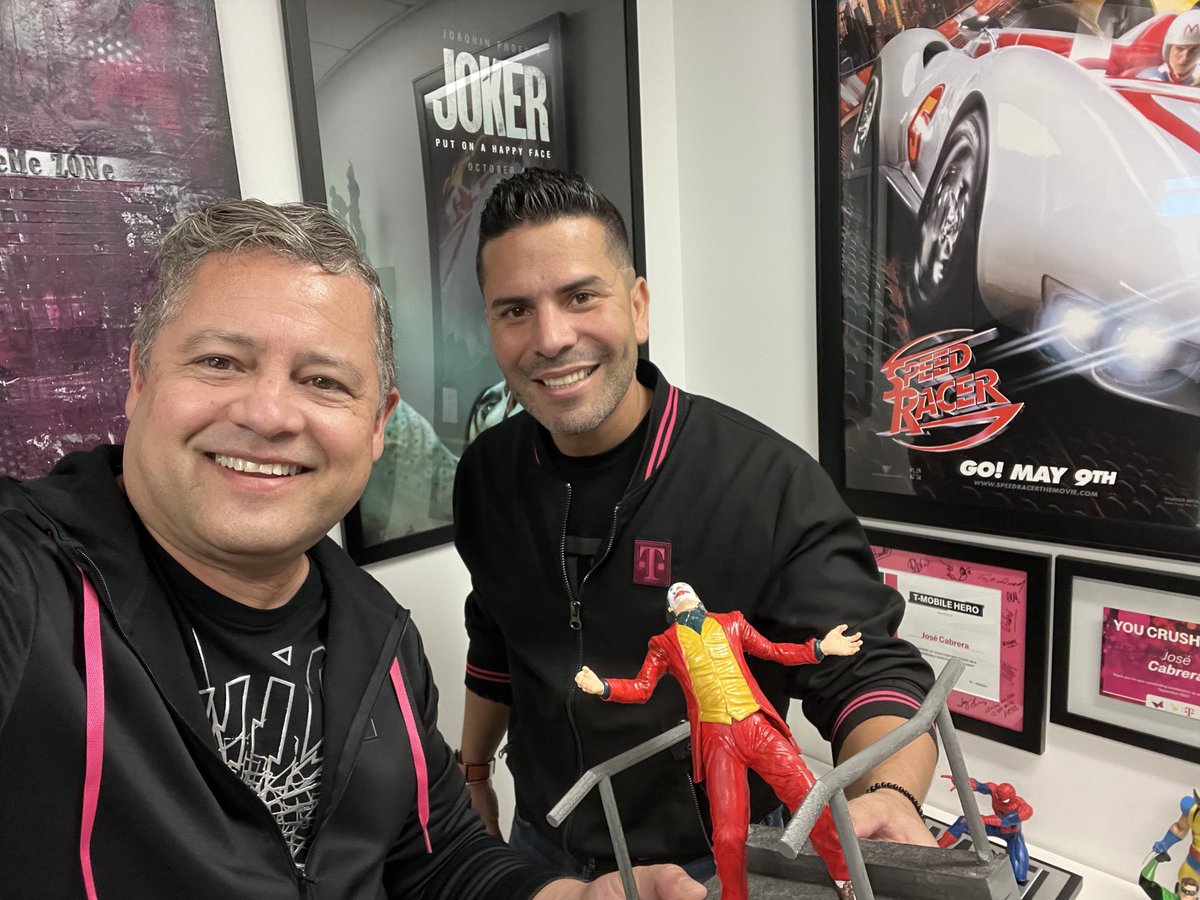 Jokers Wild!🃏Putting on a Happy Face with one of our PR Retail leaders ⁦<a href="/TMobilePR/">T-Mobile Puerto Rico</a>⁩ ⁦<a href="/TMobileUSVI/">T-Mobile USVI</a>⁩