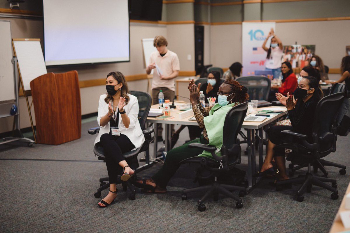 BustamanteCarla's tweet photo. What does GSMP @SportsEmpower @SportsDiplomacy @exchangealumni @USEmbassyMEX @USConsuladoHer means to me? I show in this photos 📸: Sisterhood 👩🏻💕🌎, a lot of hugs, energized me, be inspired, and feel stronger again, my safe place to speak up, and a lot of learn. Proud #gsmp2015 https://t.co/kDi8j2xPK2