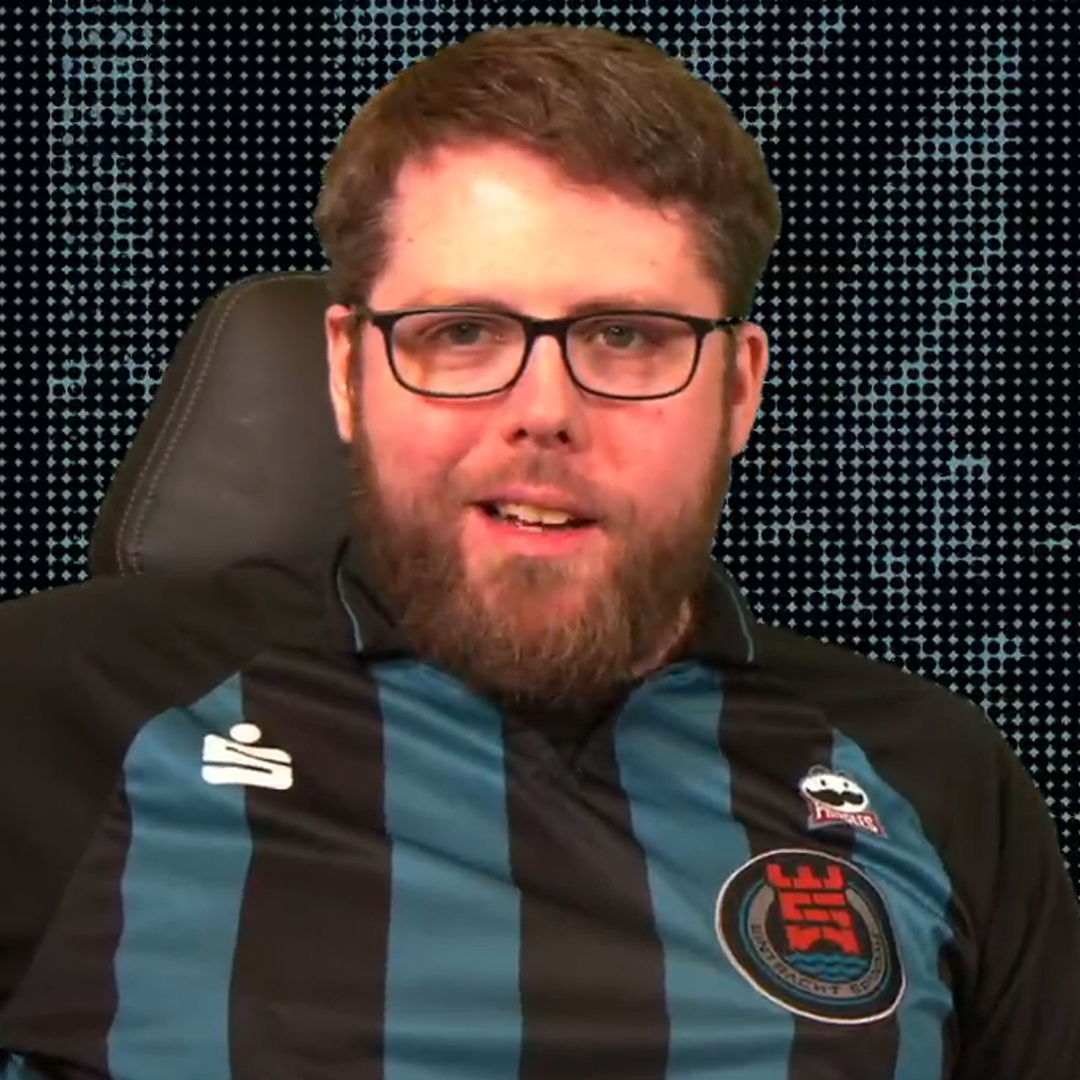 EinSpandau's tweet photo. "Wenn die schwangere Frau ins Krankenhaus muss und die Eintracht spielt, dann ruf ein Taxi."

Daniel "Broeki" Broekmann, Hausmeister, 2022 https://t.co/mM1Lk6Zam2