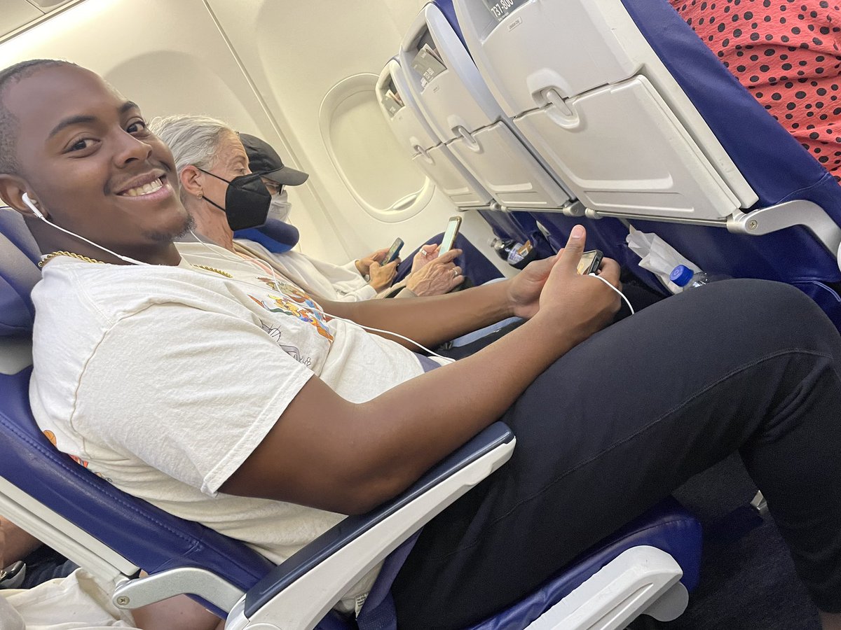 And <a href="/AmarElmore/">Mar Elmore</a> is off to start his time at <a href="/valpoufootball/">Valpo Football</a>. Looking forward to the process. Let’s go. <a href="/Coach_RJG/">RJ Ghilarducci</a>