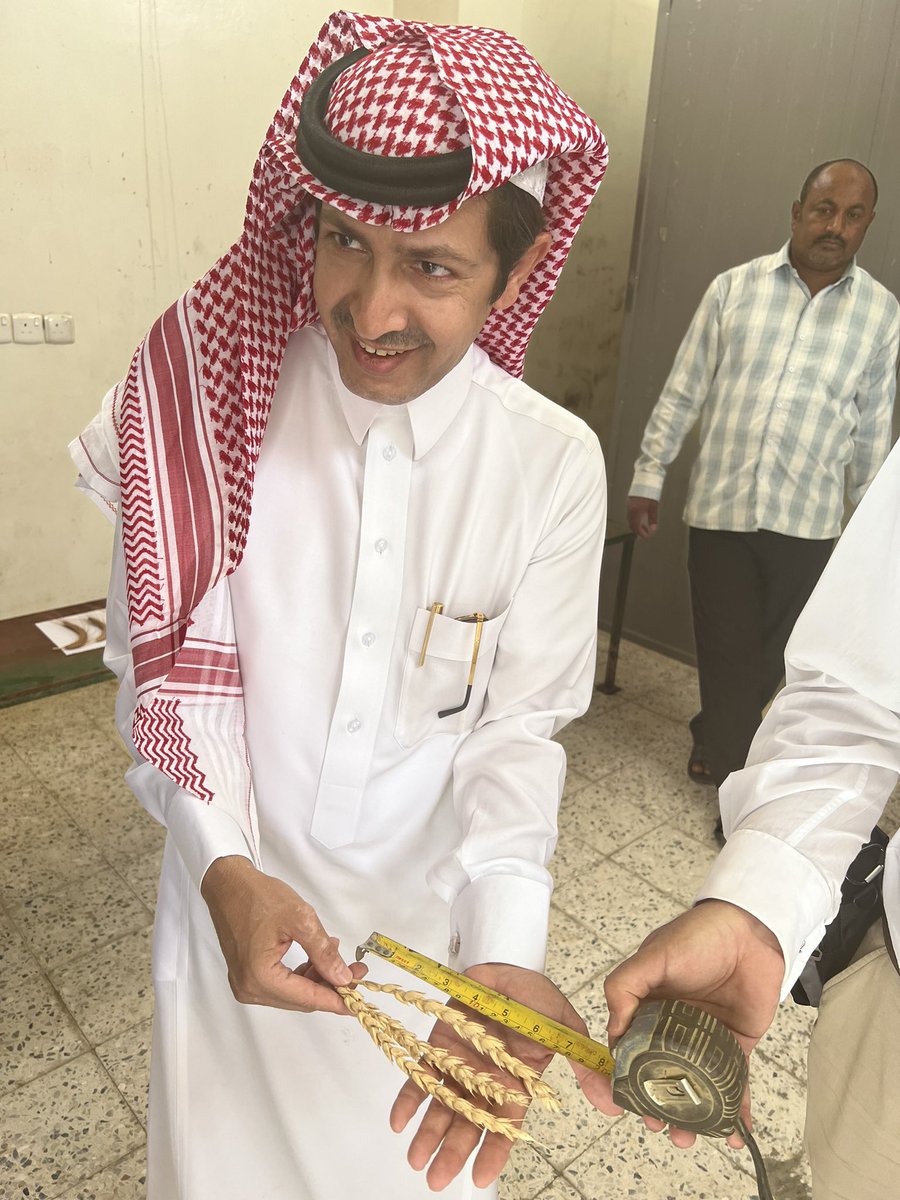 abushahd20's tweet photo. سعدنا هذا اليوم بزيارة سعادة مدير عام فرع الوزارة بالمنطقة م . فهد بن مفتاح الزهراني وسعادة مدير مركز البذور والتقاوي د. ناصر المري وفريق الخبراء لمحطة البذور والتقاوي بمنطقة الباحة - محافظة العقيق. https://t.co/RLcpL637tP
