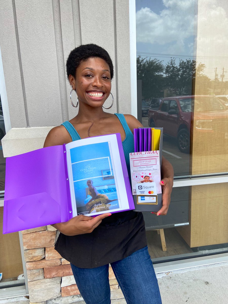 BUTTERFLEY3's tweet photo. Just had the pleasure of meeting this sweet soul spontaneously! We talked for a while &amp; had a good soul filling conversation. Definitely support. She is a walking blessing. ❤️❤️❤️ https://t.co/FkVsxHmCQ5