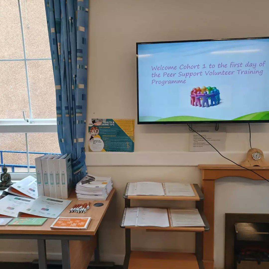 farscapewun's tweet photo. First day of Peer Support Volunteer training. 6 trainees attended 1st day 8 week block. Gr8 first session. Big help from Megan 4 prep and unplanned co-facilitation 👍 @WilliamLauder @ScotRecoveryNet  #mentalheath #peersupport https://t.co/UL69ddwFOJ