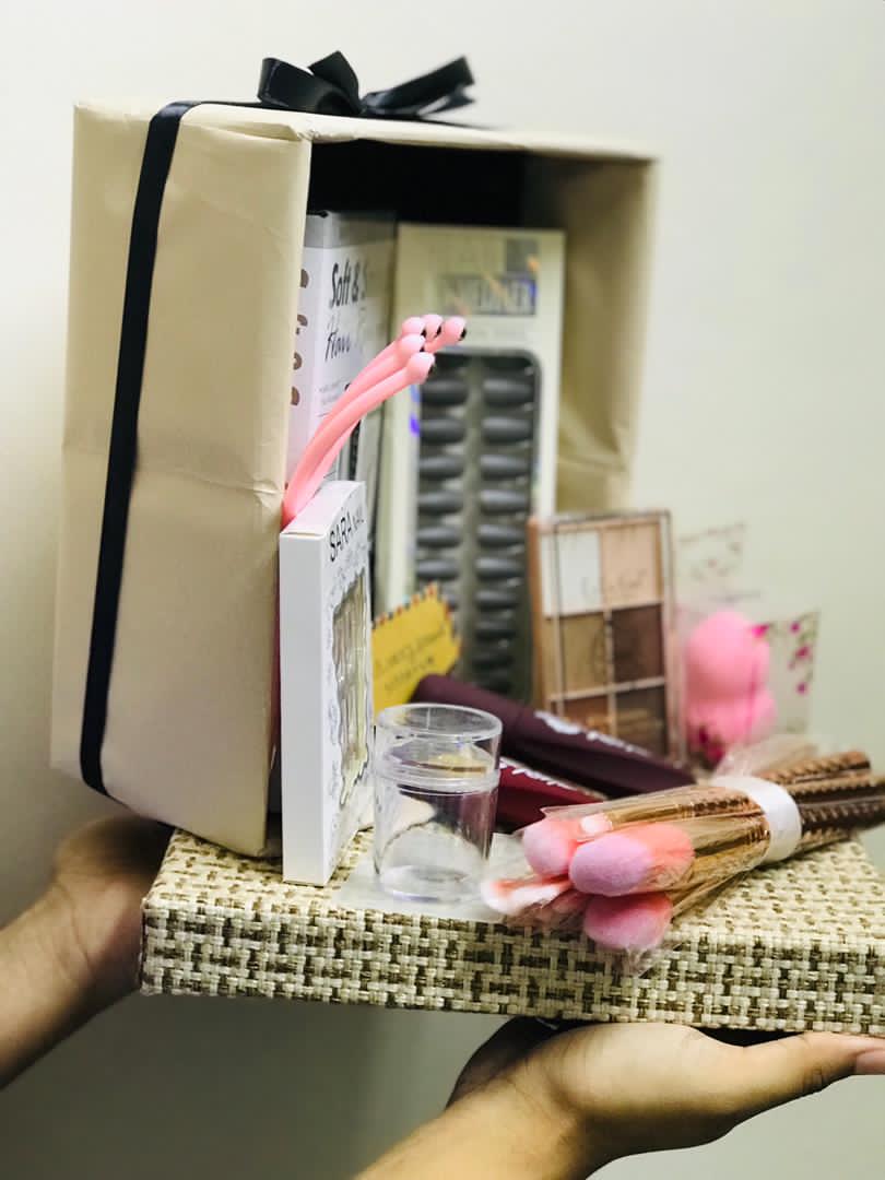 Magicstore99's tweet photo. فرحة النجاح والتخرج م بتحلى الا بي فرحة الاخوات ❤️

كاتبين ليها:

From a very proud sister's to the most beautiful dentist 👩‍🎓

تاقوا الخريجين والناجحين وقولوا ليهم انحنا مبسوطين ليكم واهم شي تجيبوا ليهم هدايا 😂😂❤️❤️

For order
Dm
Or
Whatsapp:
0997324360 https://t.co/BRXwtC5rCQ