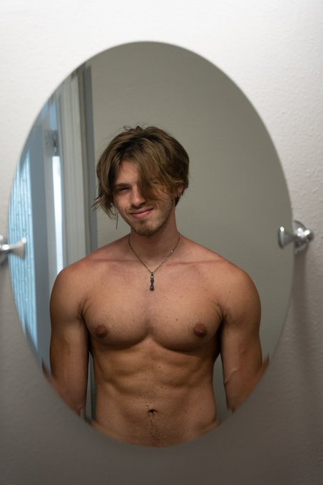 Happy face 😊 mad face 😠 https://t.co/gKFxEAP7rX