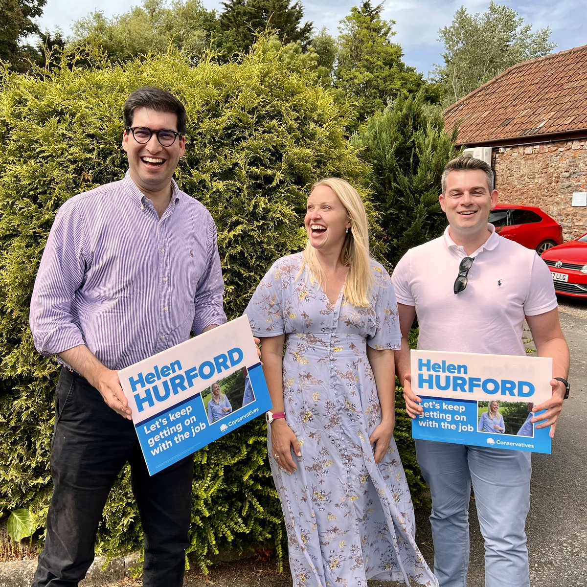 ranil's tweet photo. Great to be out in the sunshine campaigning for Helen Hurford with fellow @Conservatives. 

#Campaigning #Walking #Sunshine #KeepingMyStepsUp  #ByElection #HelenHurford #Tiverton #Honiton @TivHonTories #Devon #Teamwork https://t.co/Di2BpeWn51