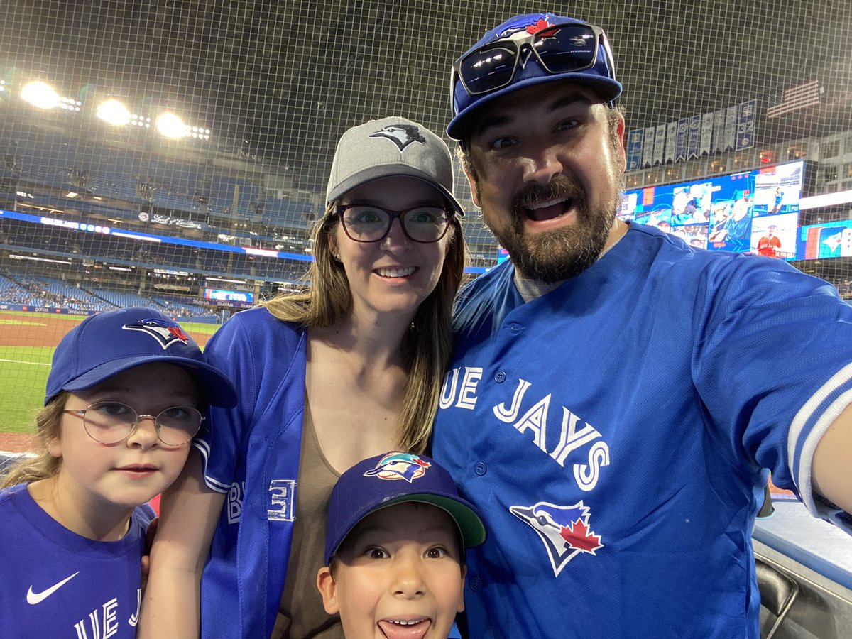 KinsmenMMF's tweet photo. @BlueJays #nextlevel https://t.co/HlNNr3T1ZW