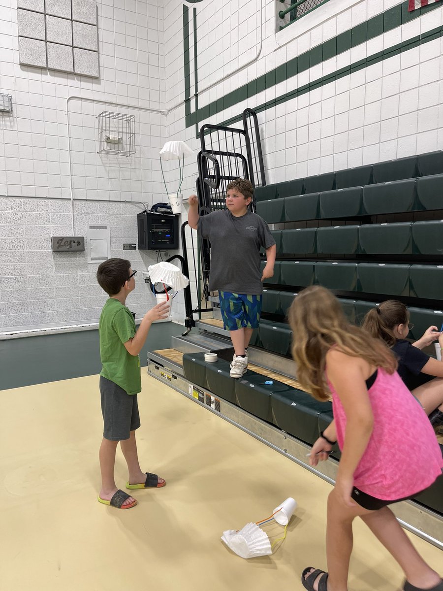 misskatelynnnnn's tweet photo. Parachute challenge. Khloe was our winner. #gozeps #summercamp #NLC https://t.co/UbumhYMXeV