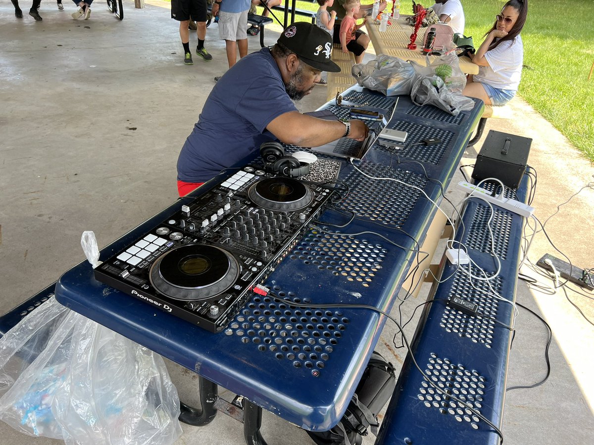 Rob Mickins (@mickinsrob) on Twitter photo Thankyou Fort Detrick for allowing us to show our appreciation and represent AT&T at your Juneteenth Event. #MilitaryAppreciation #juneteenth2022 #lifeatatt #dreaminblack @ChaseRickman01 <a href="/DomDavis_/">Dom Davis</a> <a href="/404girl/">Betsy Francis</a> <a href="/jillmill321/">Jillian Miller</a> <a href="/MASFANatics/">#SignaturebyNature</a> <a href="/Bh7316/">Brittany Harrison</a> Thankyou Fort Detrick for allowing us to show our appreciation and represent AT&T at your Juneteenth Event. #MilitaryAppreciation #juneteenth2022 #lifeatatt #dreaminblack @ChaseRickman01 <a href="/DomDavis_/">Dom Davis</a> <a href="/404girl/">Betsy Francis</a> <a href="/jillmill321/">Jillian Miller</a> <a href="/MASFANatics/">#SignaturebyNature</a> <a href="/Bh7316/">Brittany Harrison</a>