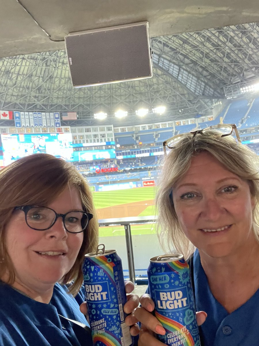 janhan66's tweet photo. @BlueJays #nextlevel @ff1026 https://t.co/vDE0Jf7H54