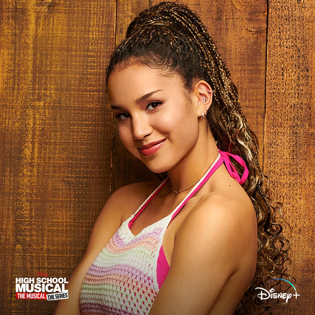 Disney+ on Twitter "Look at these these summer camp CUTIES. 🤩 HSMTMTS