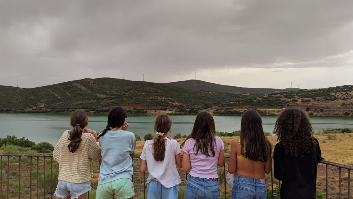colegio_rcajal's tweet photo. Disfrutando de las vistas desde el pantano antes de nuestra última noche. 
.
.
#6ºPrimaria #alberguevallehermoso #friends #excursioneschulas #colegiosconalma https://t.co/VYesKixZLt