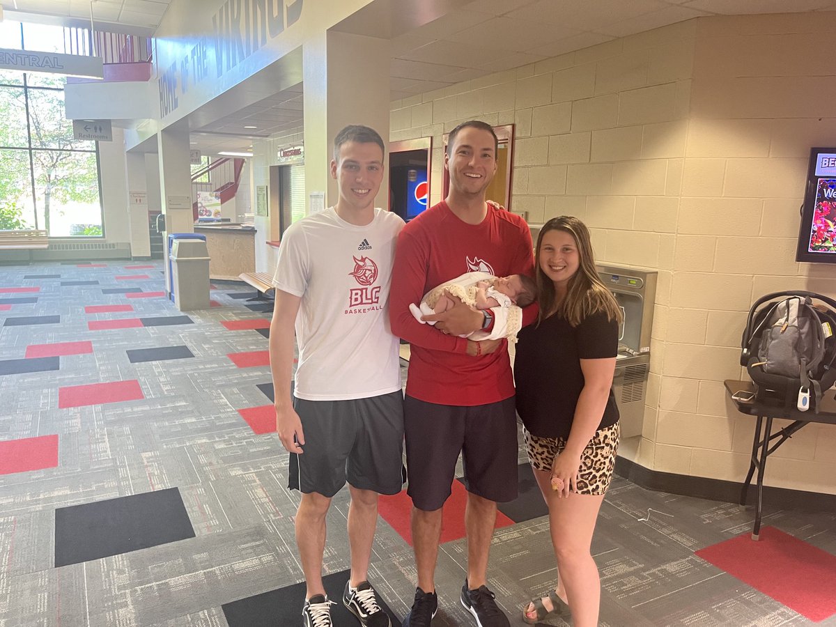 Coach_Garvin35's tweet photo. Got to meet the newest Viking today!! Congrats to ⁦@Milinkovich20⁩ and ⁦@abbyyolson⁩ ! She is PERFECT!! https://t.co/ytGzPzJ9jd