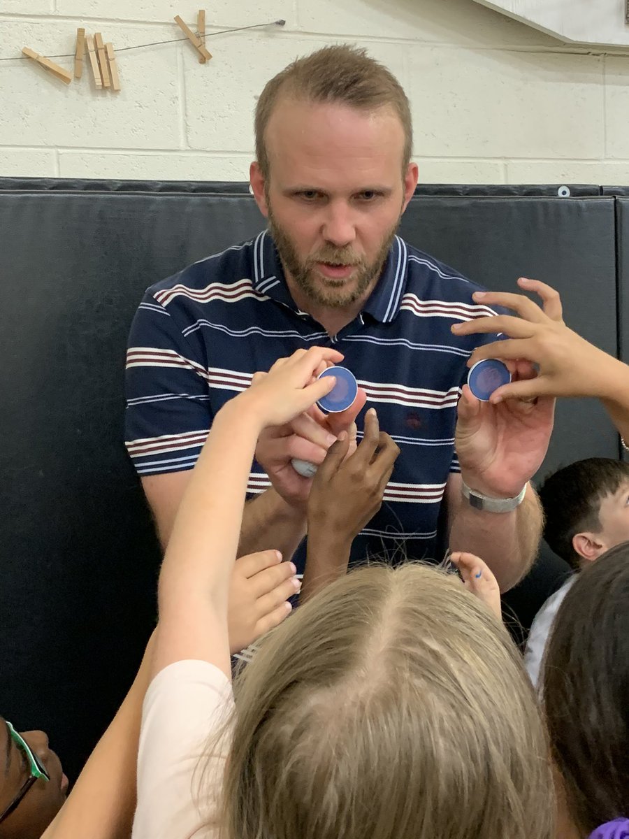 CathyWiddop's tweet photo. A huge thank you to Mr. Madson for demonstrating energy and how it relates to a golf balls! #knowatom #MHhawkpride https://t.co/thBArVN4qG