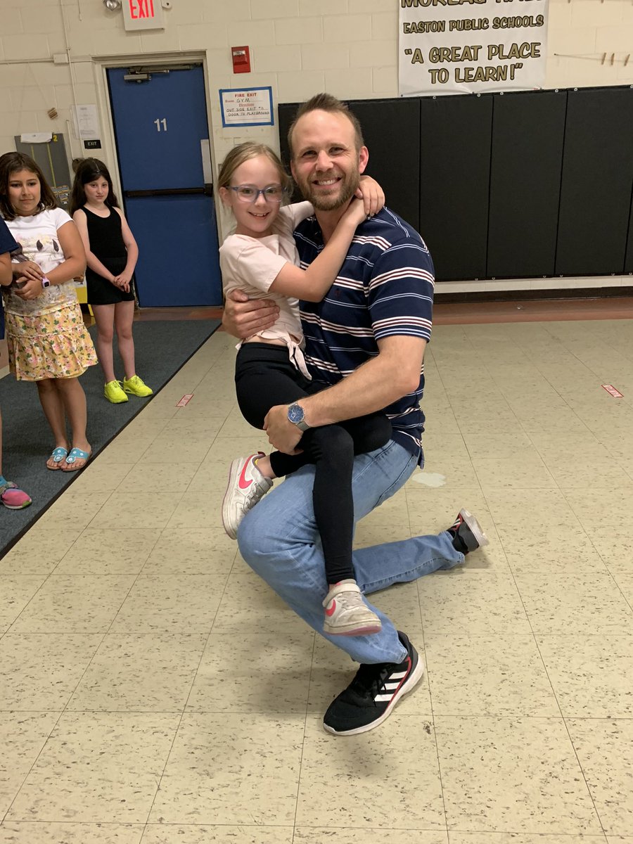 CathyWiddop's tweet photo. A huge thank you to Mr. Madson for demonstrating energy and how it relates to a golf balls! #knowatom #MHhawkpride https://t.co/thBArVN4qG