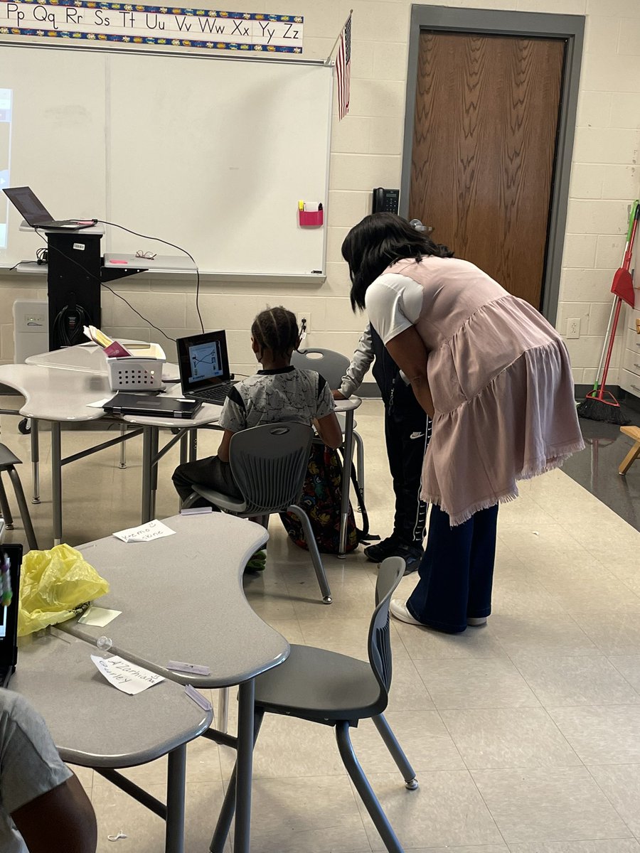 Ms. Warren tweet media