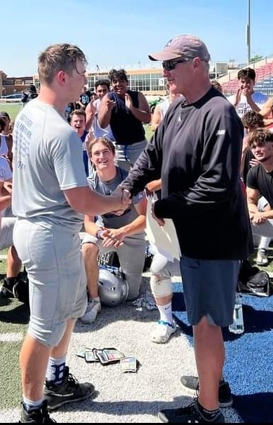 CoachHubb2's tweet image. Proud of @ConnerTanner60 aka "Team Dad!" He has had an IMPACT on his teammates &amp;amp; you can see it in their faces when he was given the @CSUPFootball Pack Award! Servant Leadership at its finest! Congrats Conner! Well deserved!
#EagleDNA
#ThePlace2B
#ELD22
#Impact
@BroomfieldEagl1