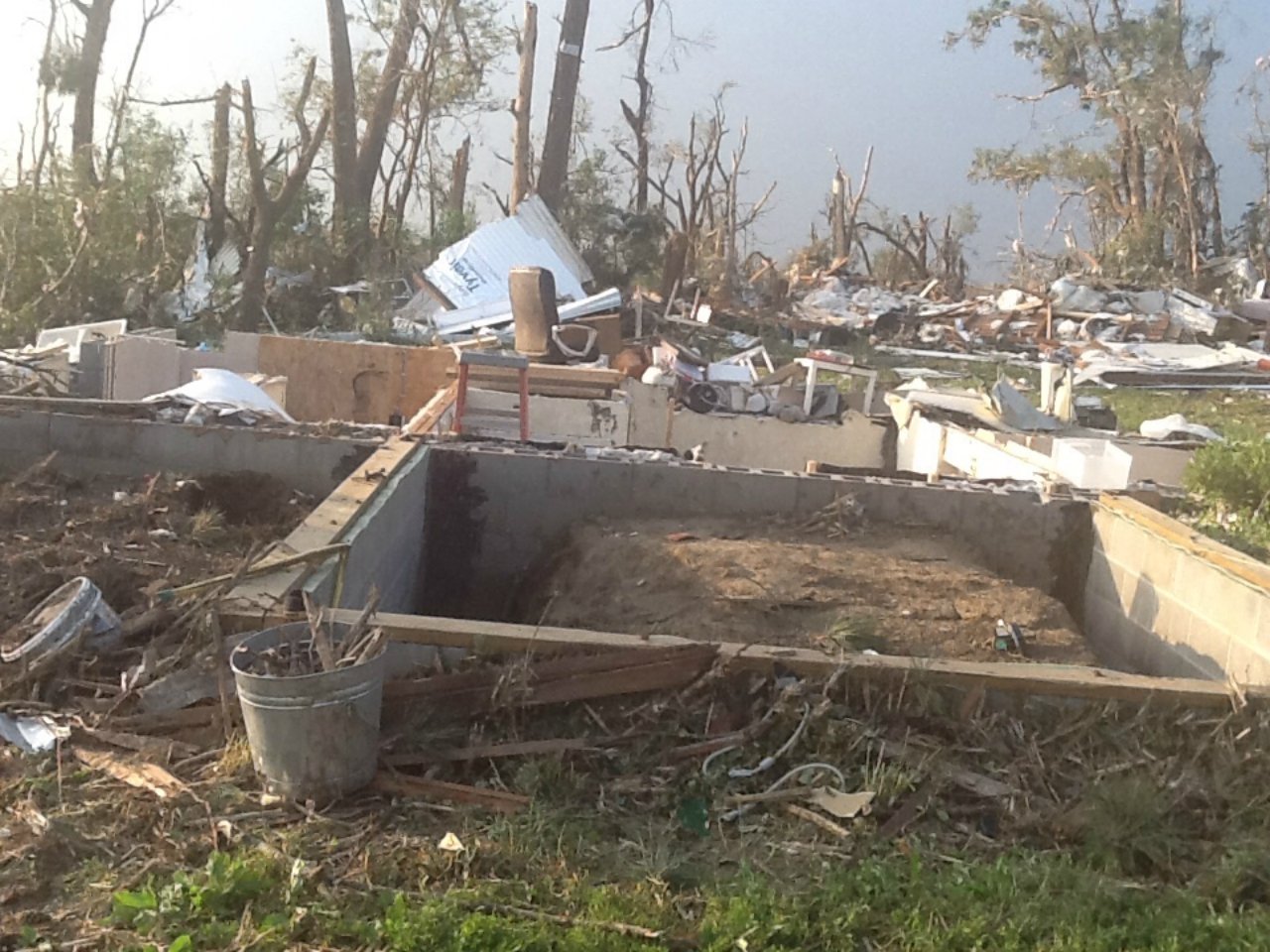 Nicholas Krasznavolgyi on Twitter "A violent tornado struck near