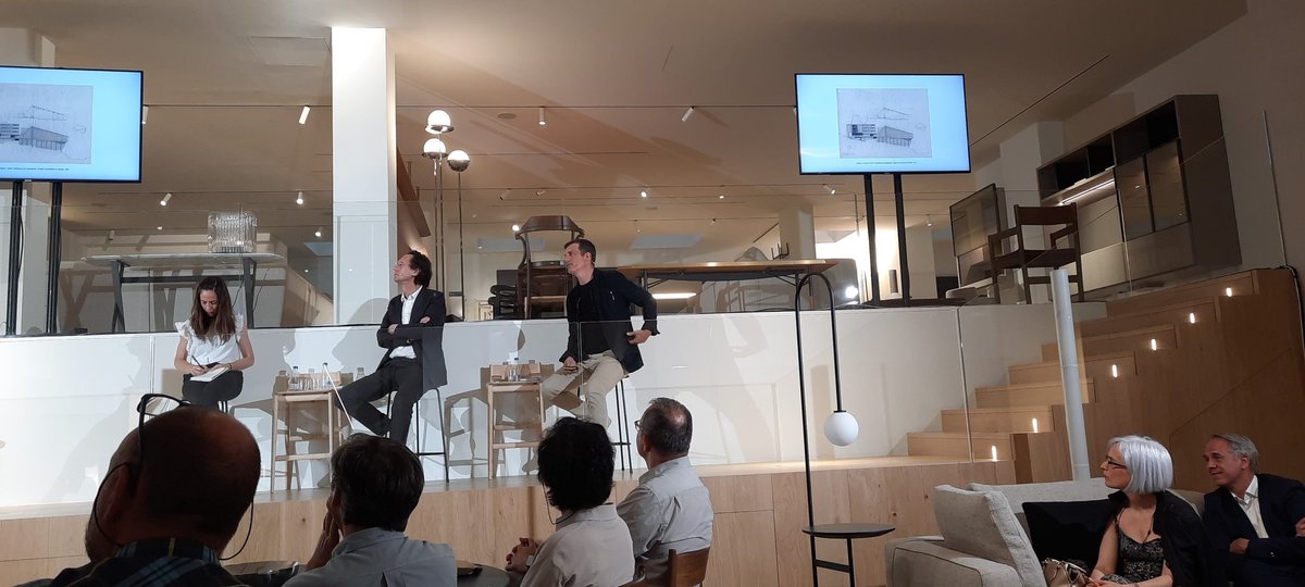 Gran reflexión sobre la #cubierta en el evento "Una nueva mirada a la cubiera"  con @ferminvazquez de b720, Izascun Chinchilla, Pablo Olalquiaga vicedecano del <a href="/COAMadrid/">COAM</a> y Diana Torres. Organizado por <a href="/BMI_Espana/">BMI España</a> para la presentación de su nueva teja Lógica Emotions