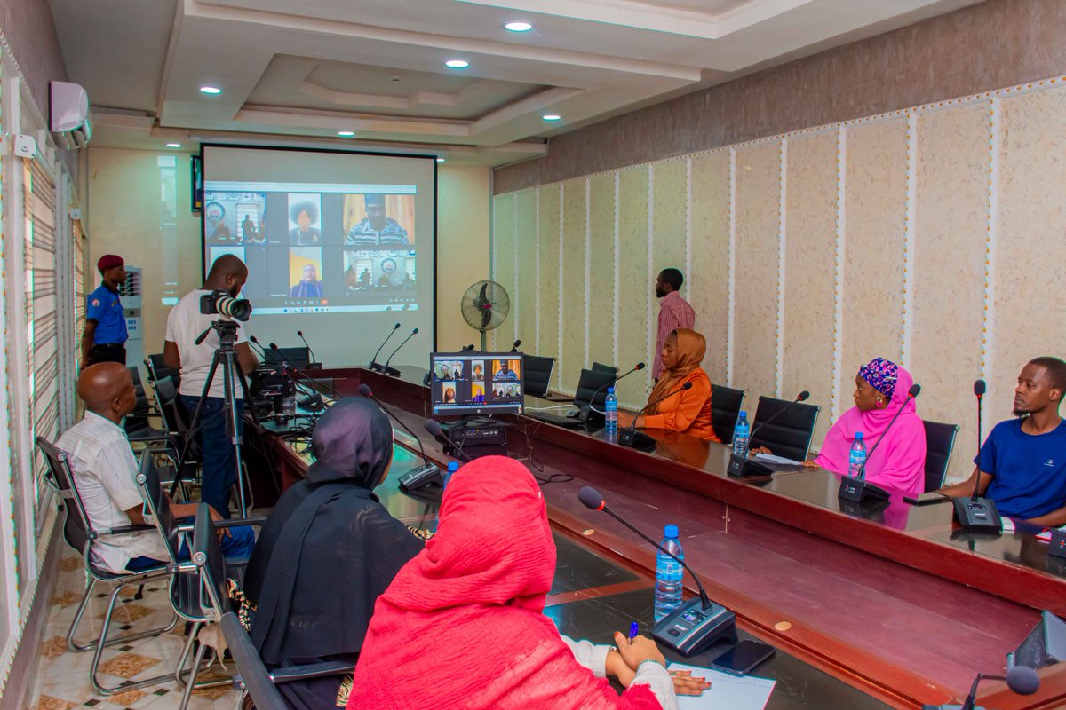 Maryam Abacha American University of Nigeria tweet media