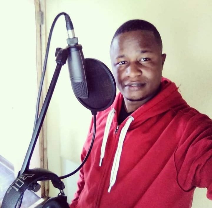 KeepitRealFri's tweet photo. Happy Birthday @ma1atanga   More Life More Blessing 🇿🇼💐

Listen ➡️ https://t.co/JzY1xV7K4X

#ZimHipHop #Kirf #Birthday #Podcast #redmarketsunday https://t.co/S0MV2THF33