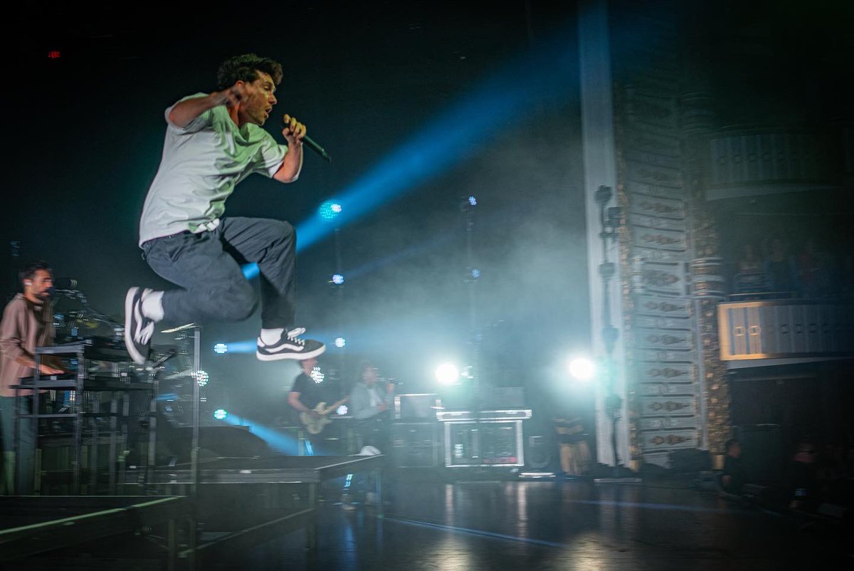 bastille's tweet photo. Philly last night! Only a couple more shows left on this leg of the tour. Thank you all so much for coming out and jumping around with us every night. https://t.co/165mMYqTMF
