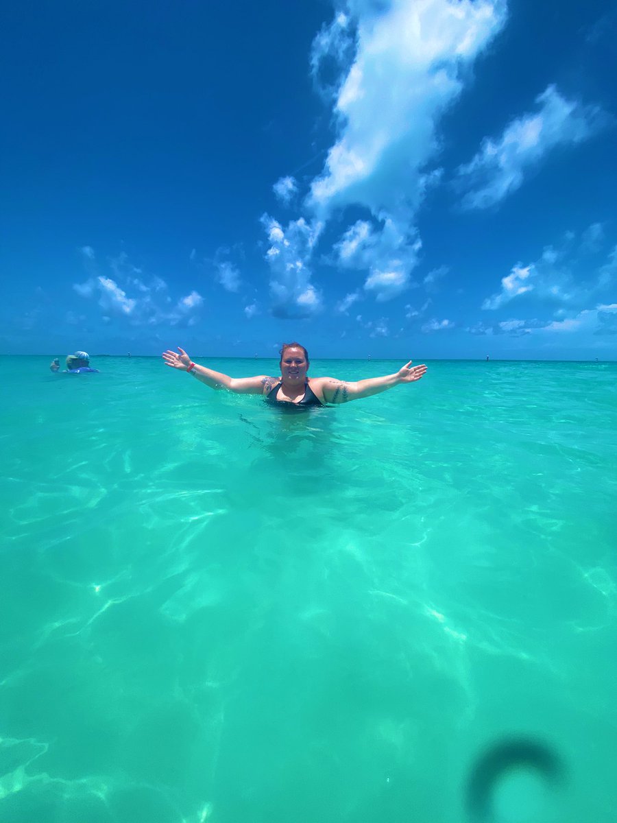 maddierea18's tweet photo. Bimini, Bahamas https://t.co/GwHaxkE7Xw