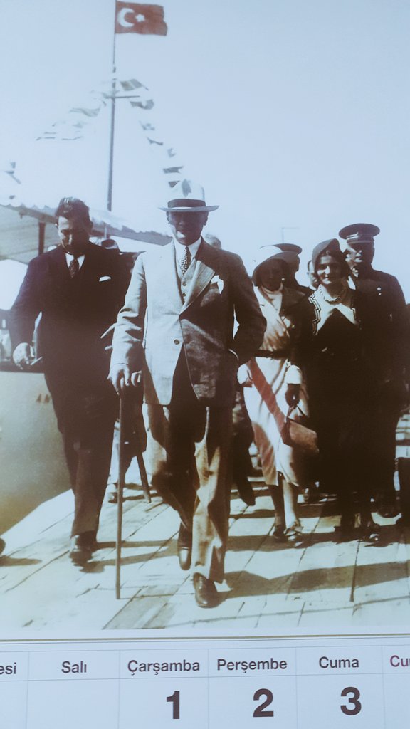 AliBerham's tweet photo. Unutmayacağız! Dünyanın Dâhi Lideri Atatürk!
Dâhi lider Mustafa Kemal #Atatürk'ün değeri zamanla azalmıyor; #bilakis, kendi #çağını aşan siyasî vizyonu, günümüz politikasına #ışık tutmaya devam ediyor.
Az zamanda çok büyük işler başaran' dünya liderşmiz ve emsalsiz başkomutan- https://t.co/WAfhOhFsty