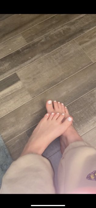 Toes always painted❤️😌pay the goddess 15$ drains 20$ drains and 50$ drains ❤️ #paypig #humilate #degrading<a href="/tag/blackmail"class="tags"><span>#blackmail</span></a><a href="/tag/findom"class="tags"><span>#findom</span></a><a href="/tag/findomme"class="tags"><span>#findomme</span></a><a href="/tag/paypig"class="tags"><span>#paypig</span></a><a href="/tag/cuck"class="tags"><span>#cuck</span></a><a href="/tag/walletrape"class="tags"><span>#walletrape</span></a>