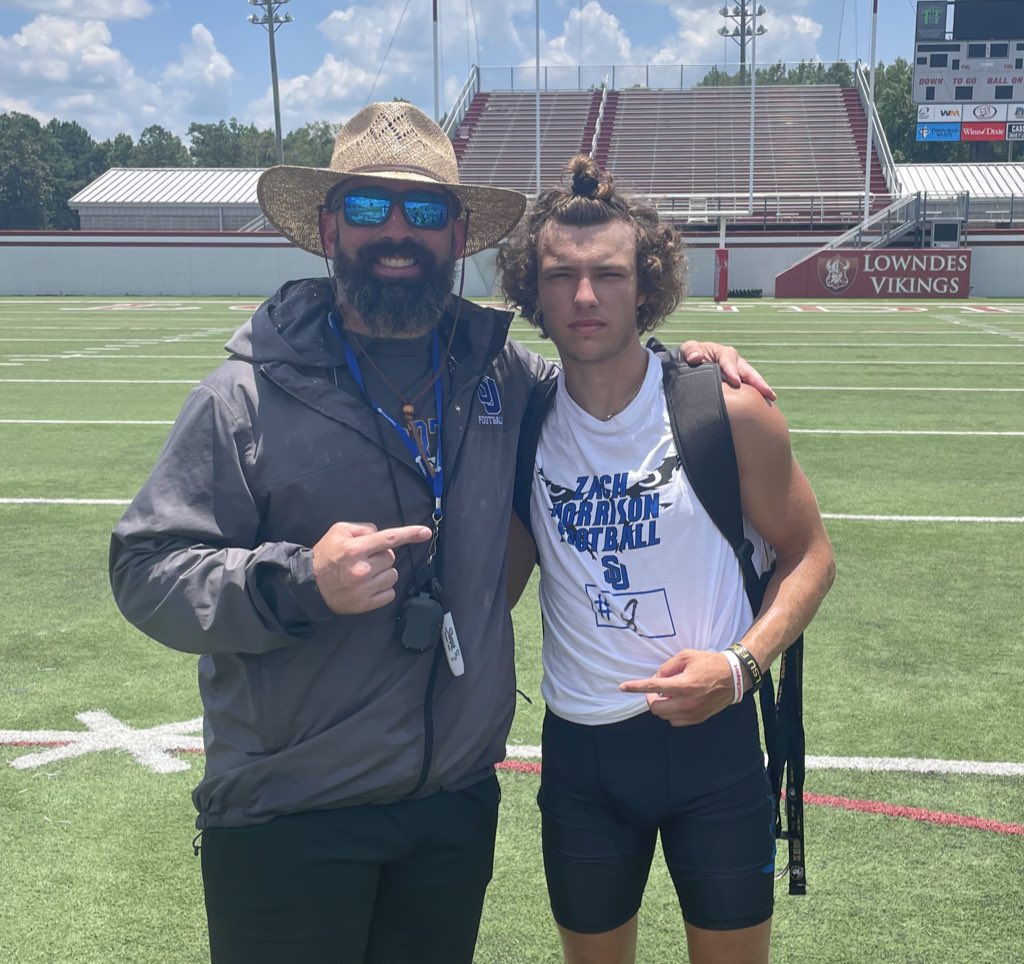 BraidonUli's tweet photo. thank you @coachmorrison58 for having me out at the camp today! @Coachglee41 @SU_Coach_Robles @CCAEaglesFB https://t.co/aWlT1Um89J