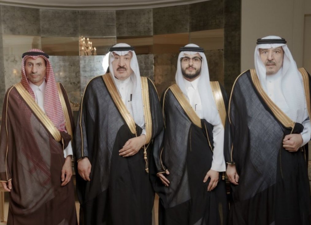 الشيخ فيصل بن نايف بن ناهس الذويبي 
يحتفل بزواج نجله الشيخ نايف 
من كريمة صاحب السمو الملكي الأمير فهد بن ناصر بن عبدالعزيز آل سعود

alriyadh.com/1926171