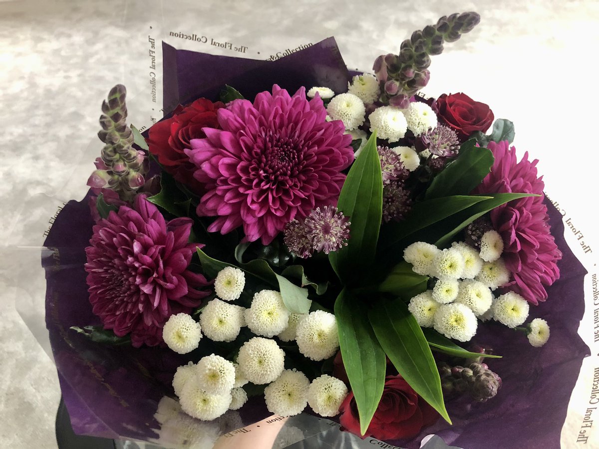 MakeMySpaceLtd's tweet photo. 💐🍫💝such a lovely surprise to receive flowers and chocolates hand delivered from a client to my door #happycustomer #customersatisfaction so lucky to work with such lovely #homeowners https://t.co/0M0YuuyT2E