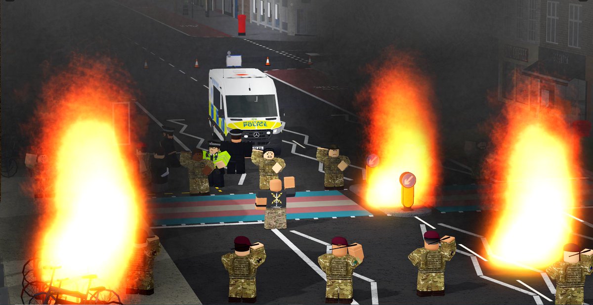 This afternoon members of the Royal Irish Regiment conducted riot training with the Met Police and the Parachute Regiment.